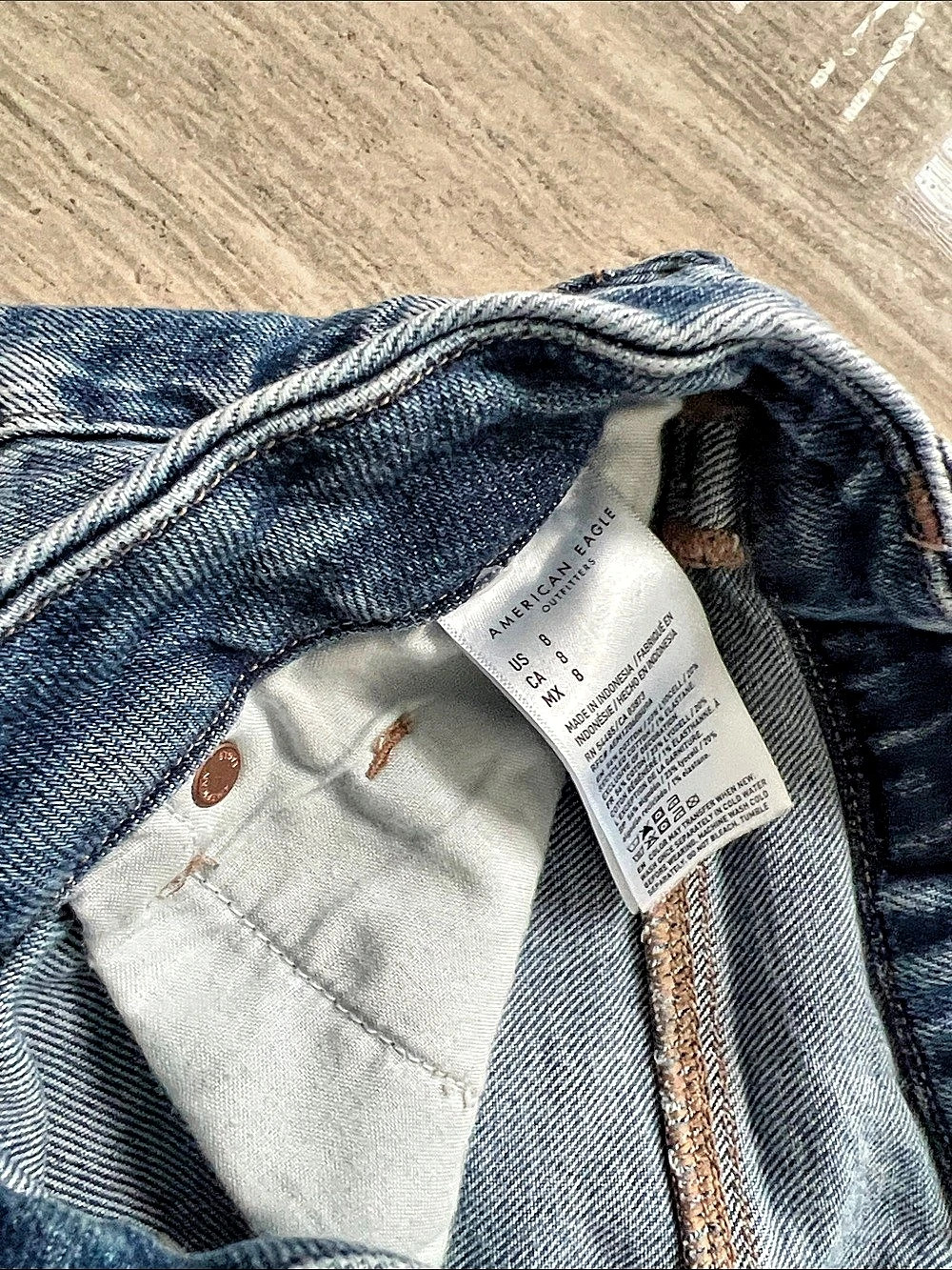 American Eagle Women's Denim Jean Shorts Size 824 - Picture 3 of 4